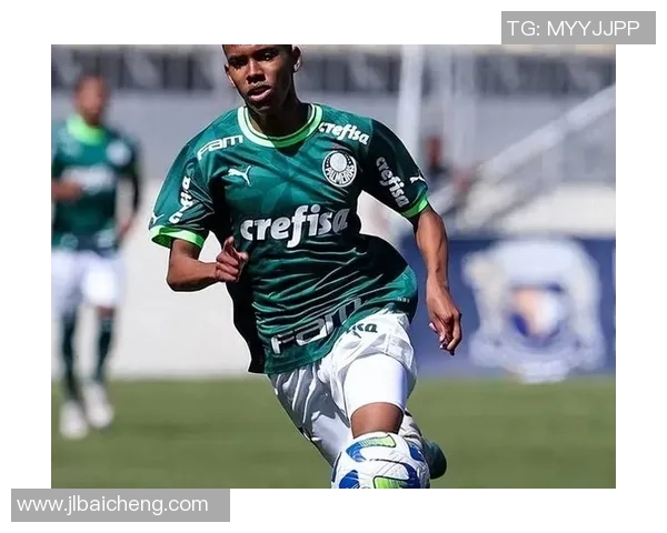 布鲁克足球球星引领新潮流 成为全球瞩目的足坛新星